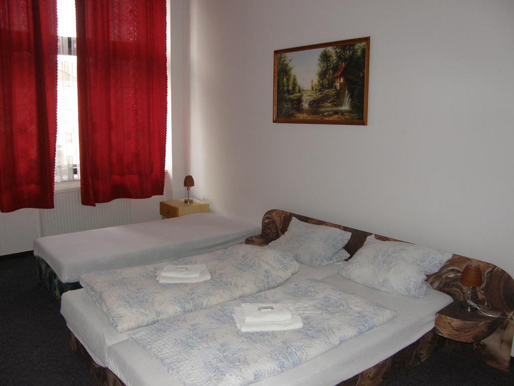 Hotel Filip Ceske Budejovice Bilik gambar
