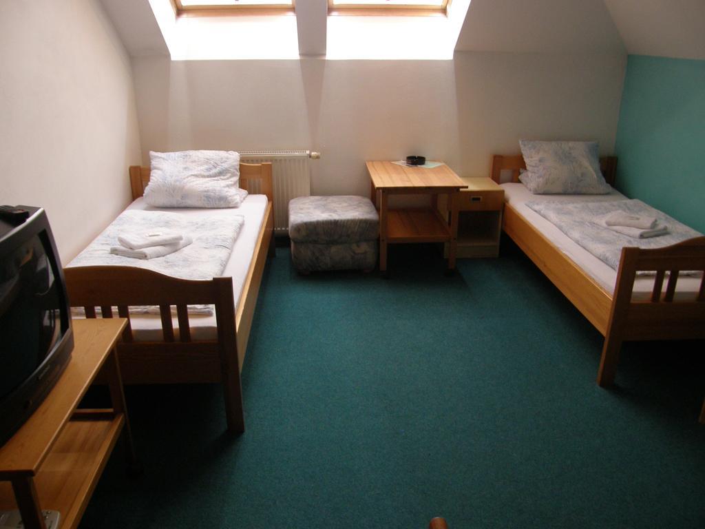 Hotel Filip Ceske Budejovice Bilik gambar