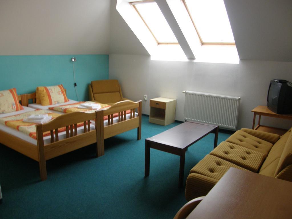 Hotel Filip Ceske Budejovice Bilik gambar
