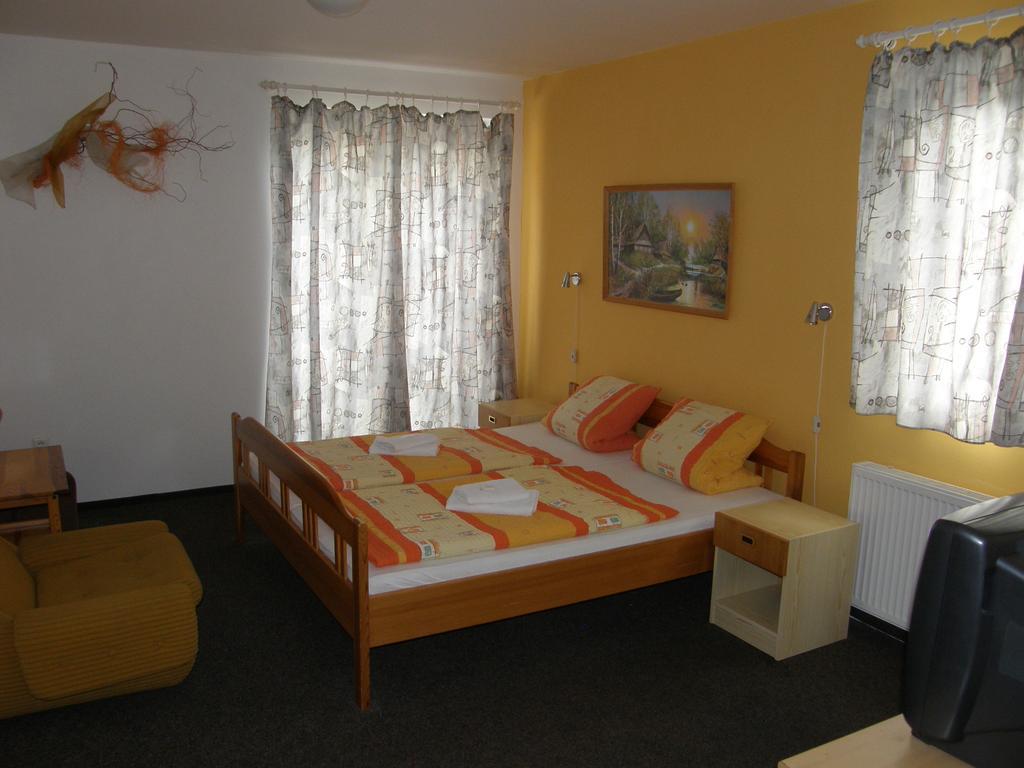 Hotel Filip Ceske Budejovice Bilik gambar