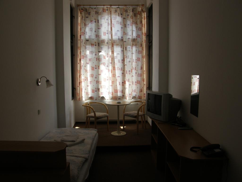 Hotel Filip Ceske Budejovice Luaran gambar