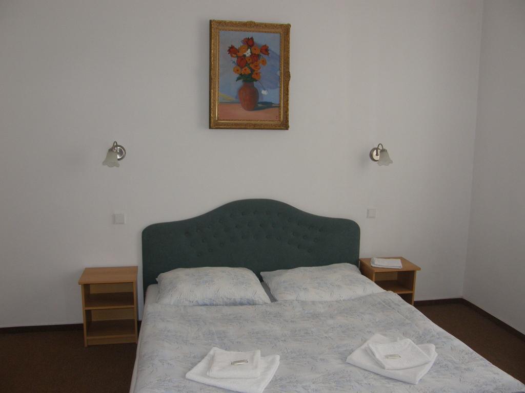Hotel Filip Ceske Budejovice Luaran gambar
